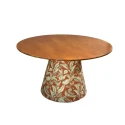 MESA ASTI - 1,40Ø - BASE FLORAL TERRACOTA - TAMPO IMBUIA - Cód.: 3132