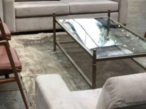 SOFÁ VENEZA - AVELUDADO - OFF WHITE - 1 - ST Mob - Locações de mobiliário para eventos
