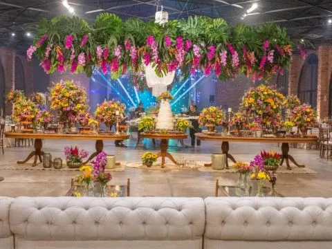 MESA ITÁLIA - 3 m - MADEIRA - IMBUIA - 3 - ST Mob - Locações de mobiliário para eventos