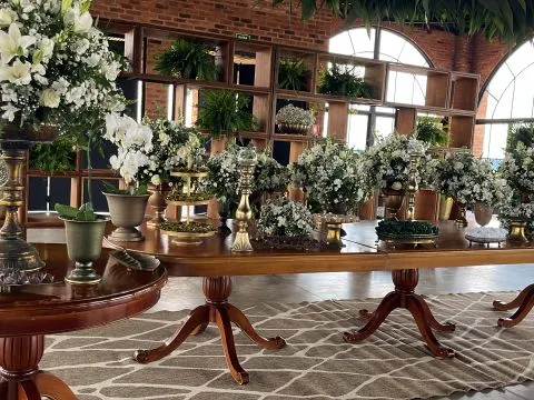 MESA ITÁLIA - 4,5 m -  MADEIRA - IMBUIA - 1 - ST Mob - Locações de mobiliário para eventos