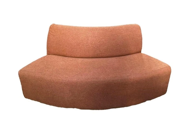 SOFÁ ALTAMURA - CURVO ABERTO - MODULAR - 1,70 - LINHO CONHAQUE ST Mob - Locações de mobiliário para eventos