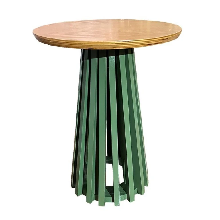 MESA ASTI - LATERAL - TAMPO MADEIRA MEL - BASE LACA VERDE ST Mob - Locações de mobiliário para eventos