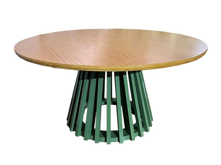 MESA ASTI - CENTRO - TAMPO MADEIRA MEL - BASE LACA VERDE ESCURO ST Mob - Locações de mobiliário para eventos