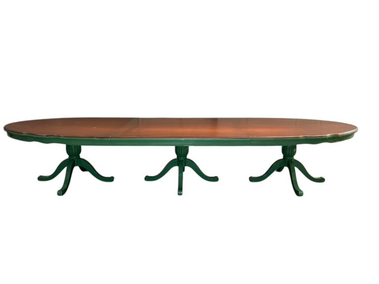 MESA CARRARA 4,5 m - BASE LACA VERDE ESCURO - TAMPO IMBUIA ST Mob - Locações de mobiliário para eventos
