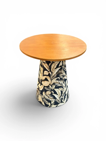 MESA ASTI - BISTRO BAIXA - BASE FLORAL AZUL - TAMPO MEL ST Mob - Locações de mobiliário para eventos