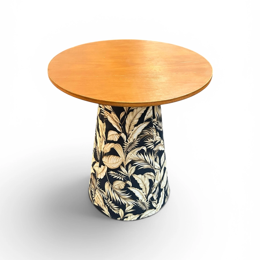 MESA ASTI - BISTRO BAIXA - BASE FLORAL AZUL - TAMPO MEL ST Mob - Locações de mobiliário para eventos