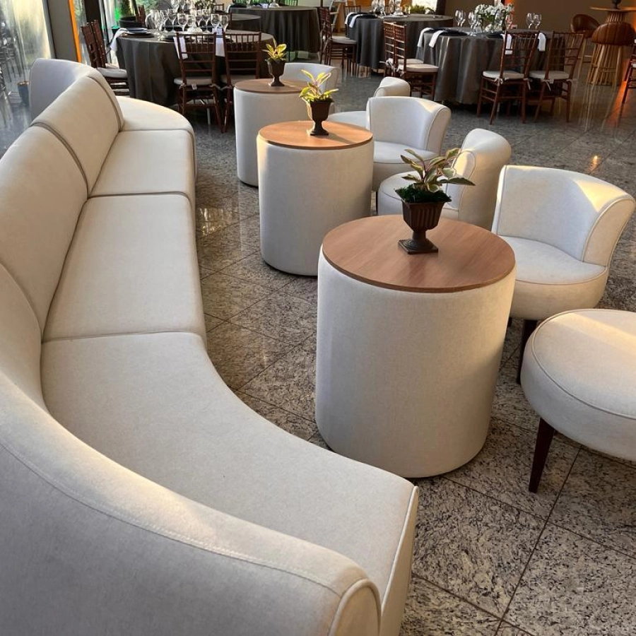MESA BÉRGAMO - BISTRO BAIXA - LINHÃO CRU ST Mob - Locações de mobiliário para eventos