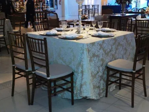 CADEIRA TIFFANY - ASSENTO BEGE - POLIPROPILENO - CHOCOLATE - 4 - ST Mob - Locações de mobiliário para eventos