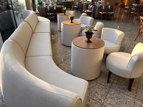 MESA BÉRGAMO - BISTRO BAIXA - LINHÃO CRU - 3 - ST Mob - Locações de mobiliário para eventos