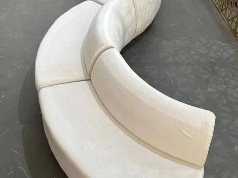 SOFÁ ALTAMURA - CURVO ABERTO - MODULAR - 1,70 - LINHÃO CRU - 5 - ST Mob - Locações de mobiliário para eventos