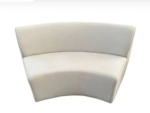 SOFÁ  ALTAMURA - CURVO FECHADO - MODULAR - 1,70 - LINHÃO CRU - 10 - ST Mob - Locações de mobiliário para eventos