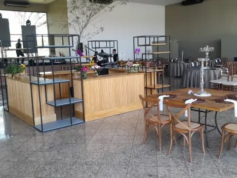 MESA PESCARA - QUAD. - FERRO E MADEIRA - 3 - ST Mob - Locações de mobiliário para eventos