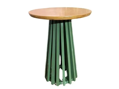 MESA ASTI - LATERAL - TAMPO MADEIRA MEL - BASE LACA VERDE ESCURO - 1 - ST Mob - Locações de mobiliário para eventos
