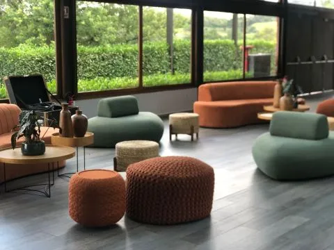 SOFÁ VELLETRI - ORGÂNICO - VERDE ESCURO - 3 - ST Mob - Locações de mobiliário para eventos