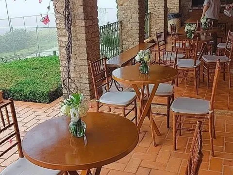 MESA NOVARA - BISTRO BAIXA - MADEIRA IMBUIA - 2 - ST Mob - Locações de mobiliário para eventos