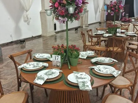 MESA ASTI - 1,60 Ø - MADEIRA - IMBUIA - 2 - ST Mob - Locações de mobiliário para eventos