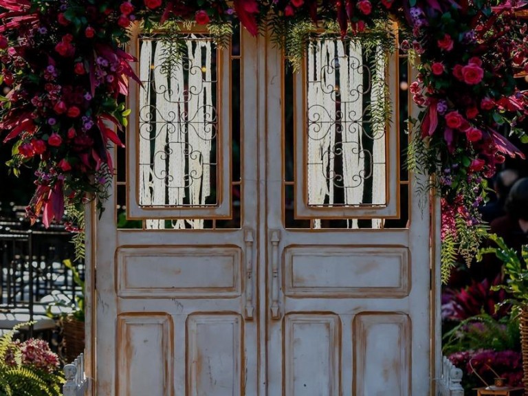 PORTA RAPHAELLO - MADEIRA E FERRO ST Mob - Locações de mobiliário para eventos